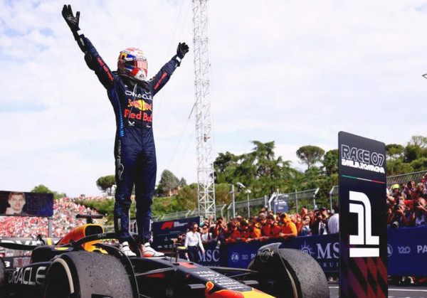 Max Verstappen gana en Imola 2024 F1